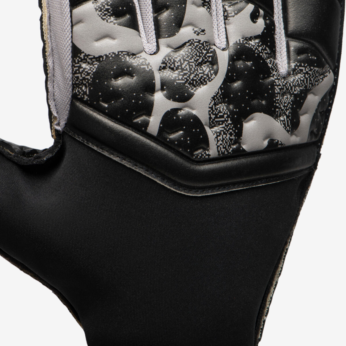 Adult Football Goalkeeper Gloves F100 Superresist - Black/Grey - Image 6