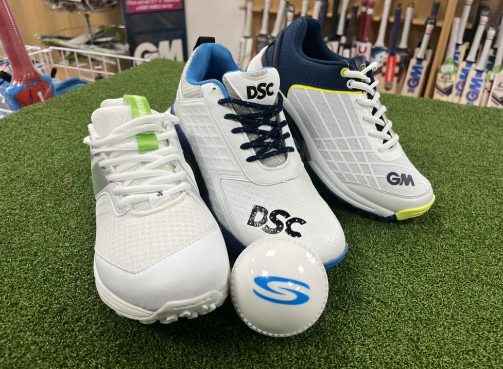 Kid's Cricket shoes